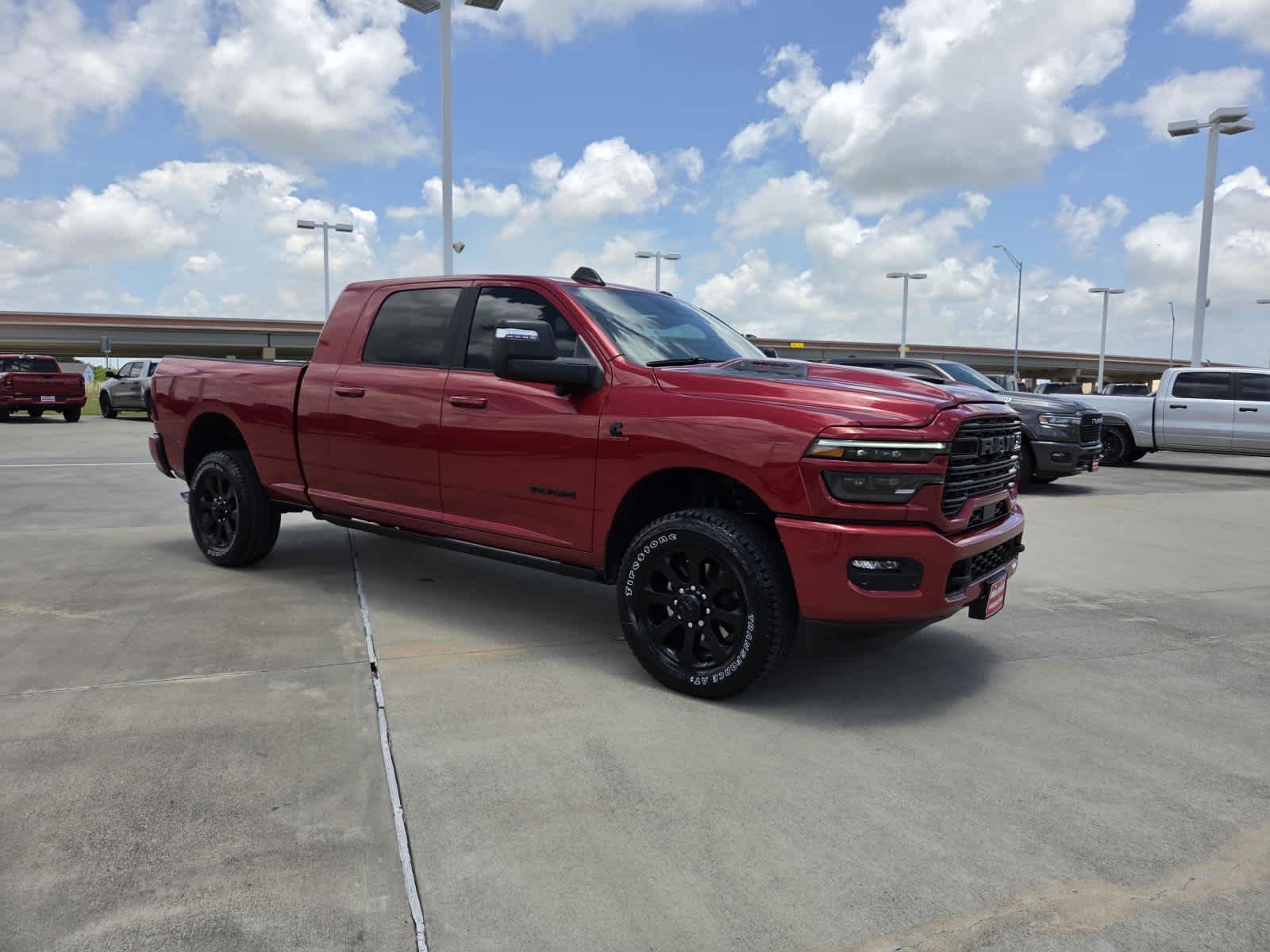 New 2026 Molten Red Pearl-Coat Exterior Paint RAM Laramie image 7