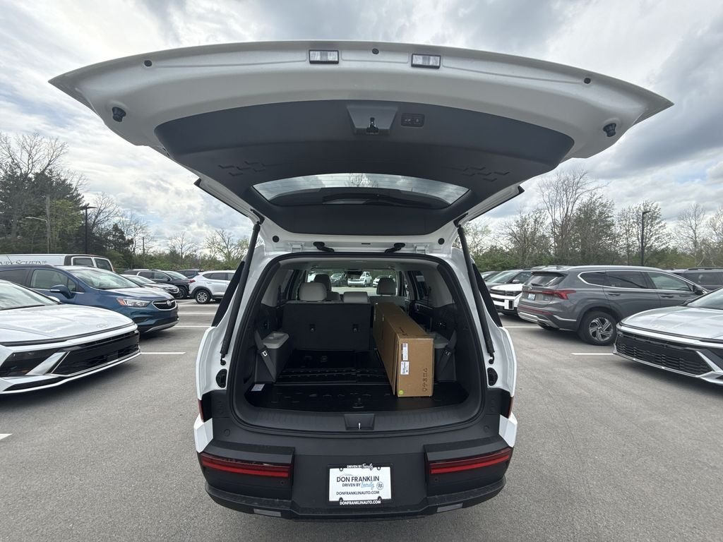 New 2026 White Hyundai SEL image 23