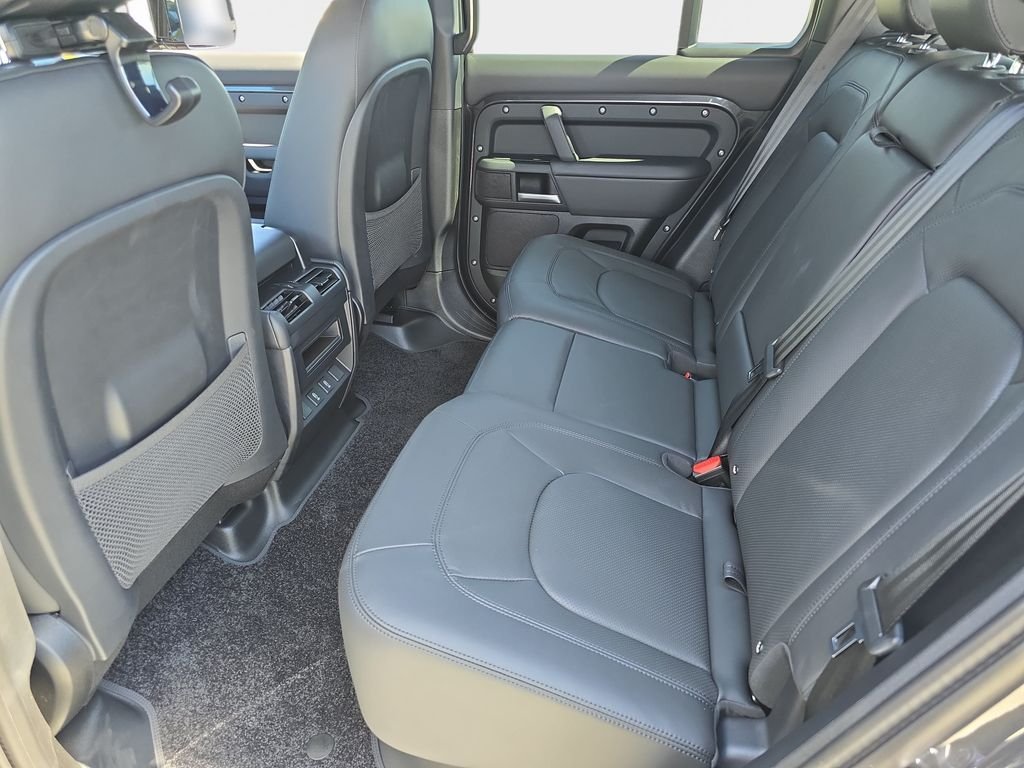 New 2026 Carpathian Grey Land Rover X-Dynamic SE image 14