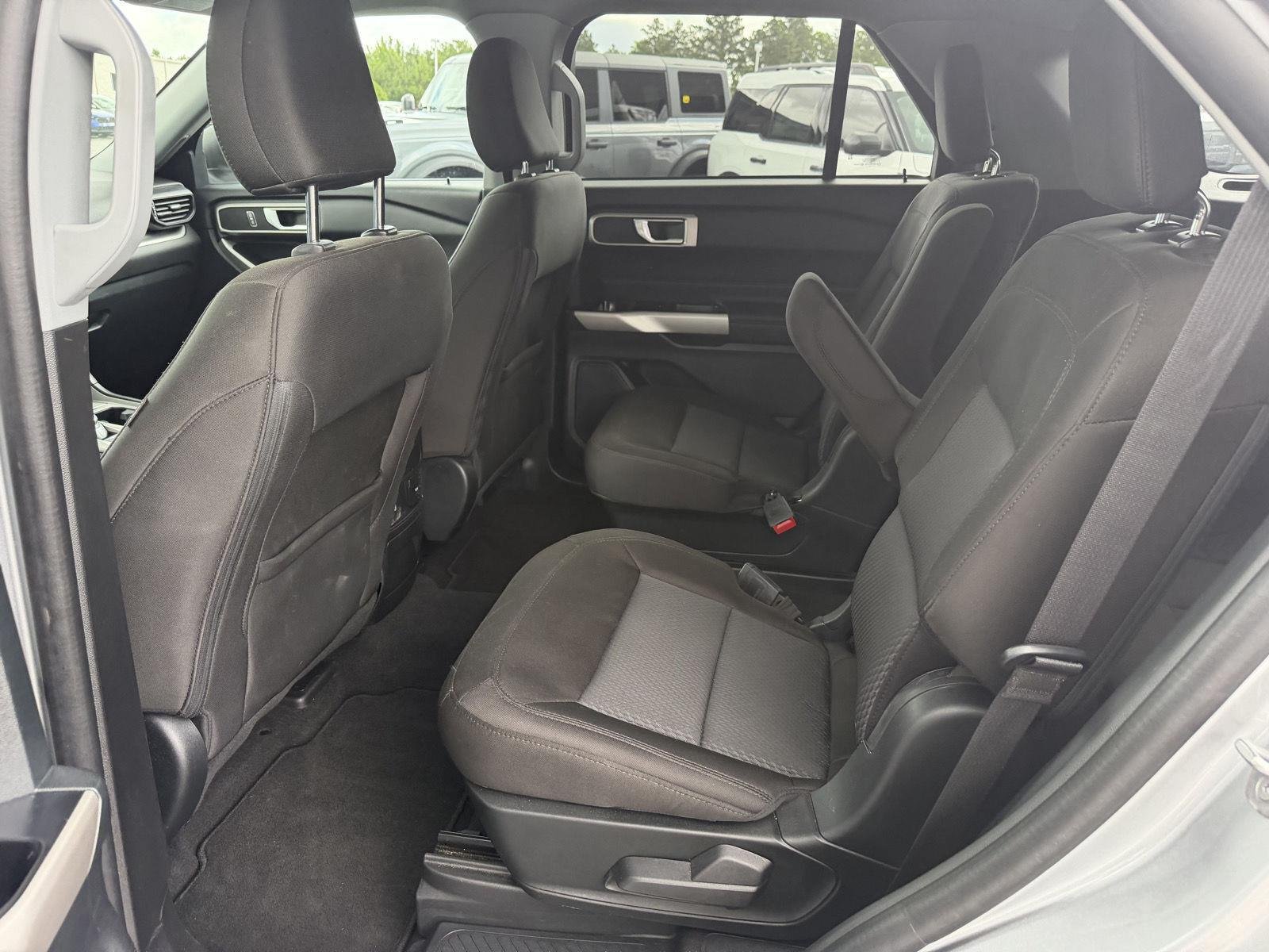 Used 2023 Iconic Silver Ford XLT image 9