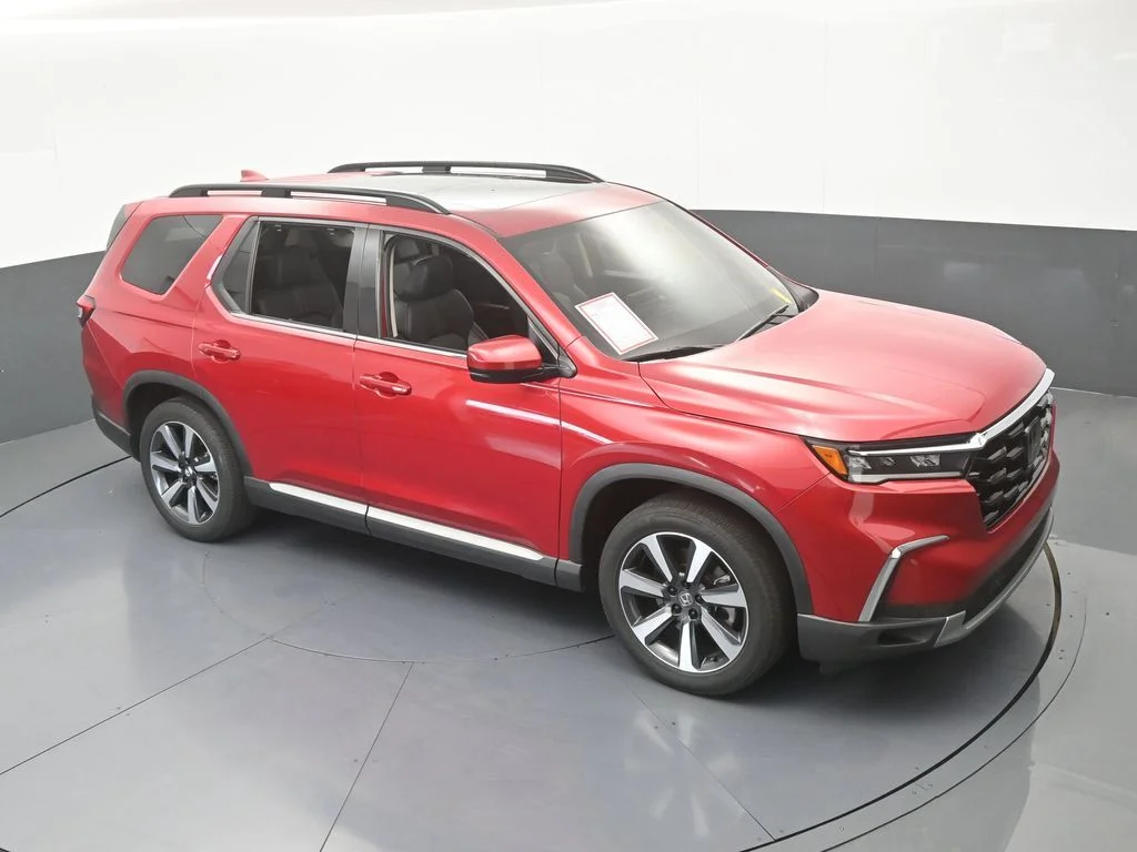 Used 2024 Radiant Red Metallic II Honda Touring image 61
