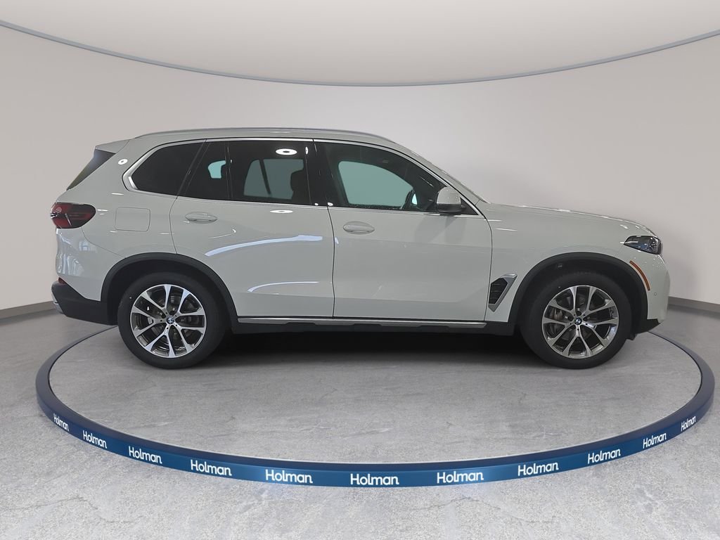 Certified Used 2024 Alpine White BMW sDrive40i image 4