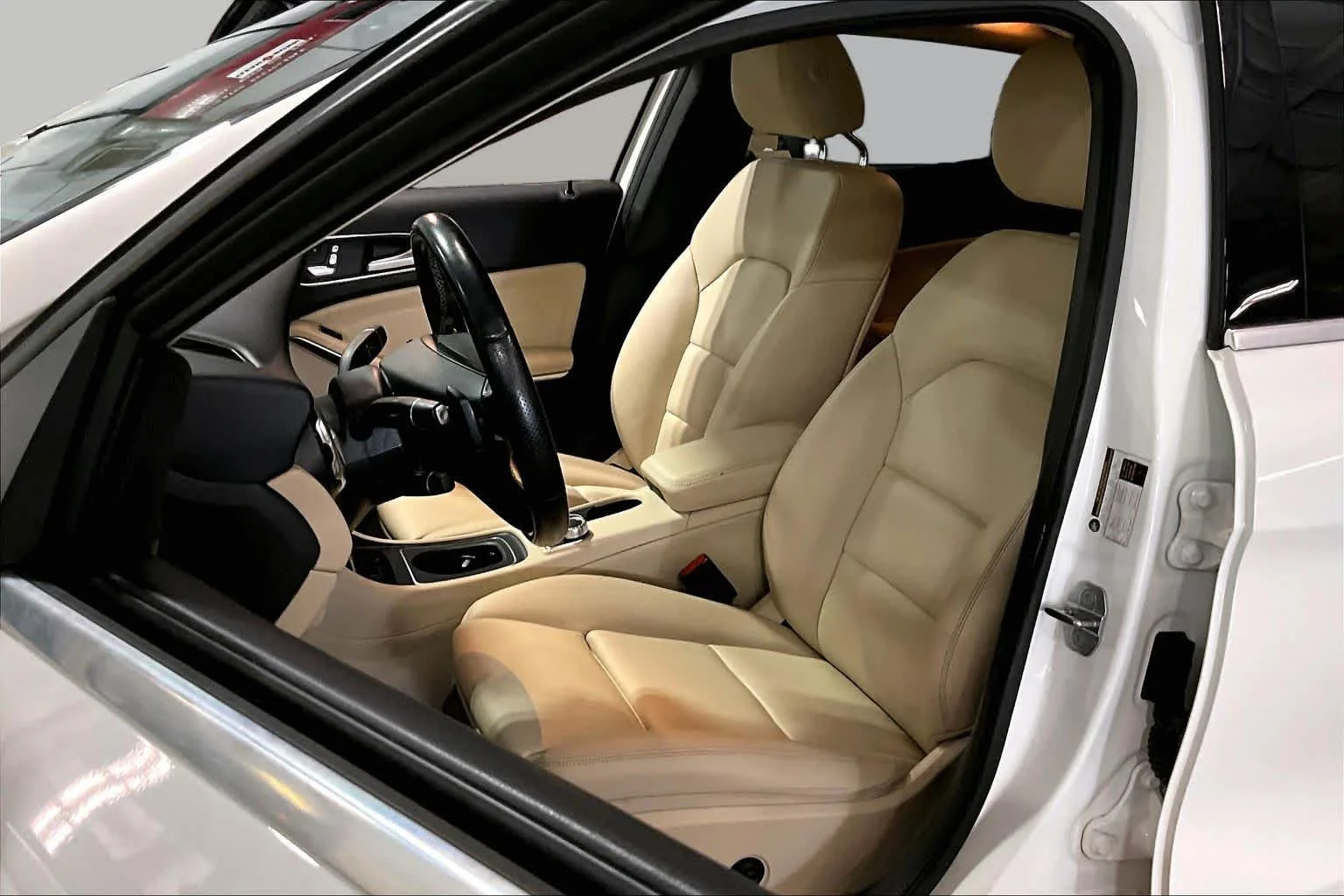 Used 2019 Polar White Mercedes-Benz GLA 250 image 9