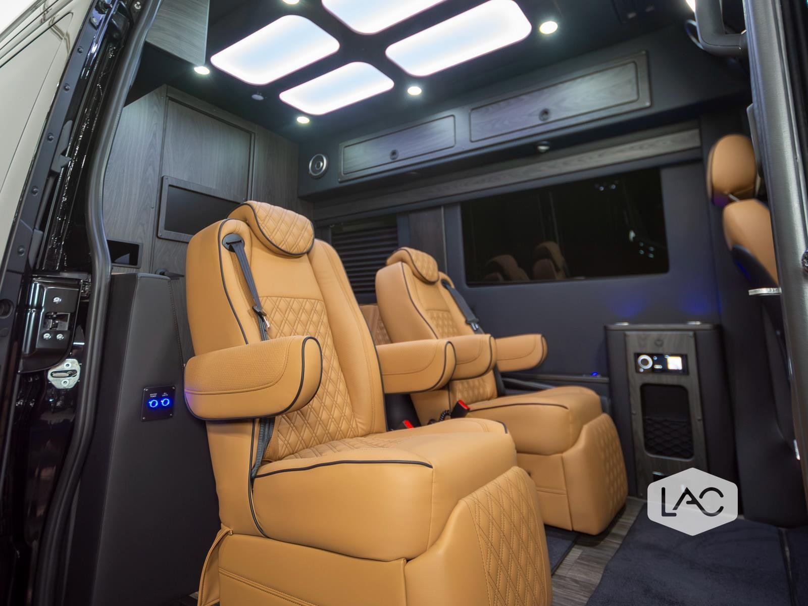 New 2026 BLACK OGV Luxury Coach AWD 144 | ADV PKG | PetSafe image 14