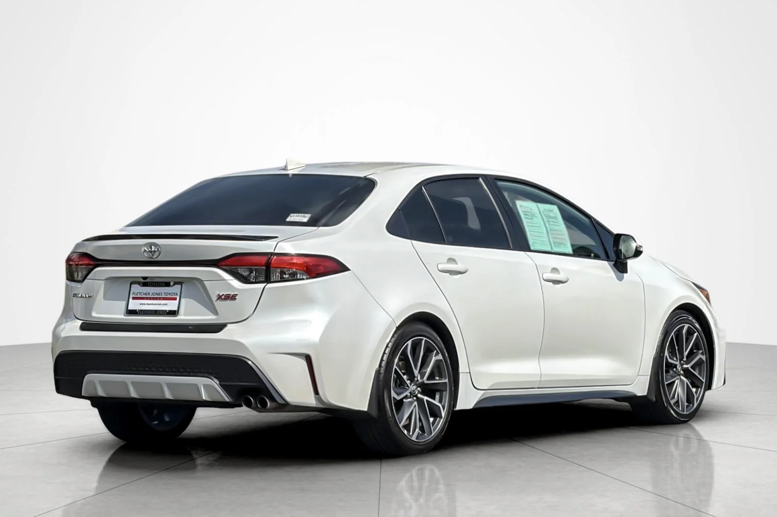 Certified Used 2022 Wind Chill Pearl Toyota XSE image 5