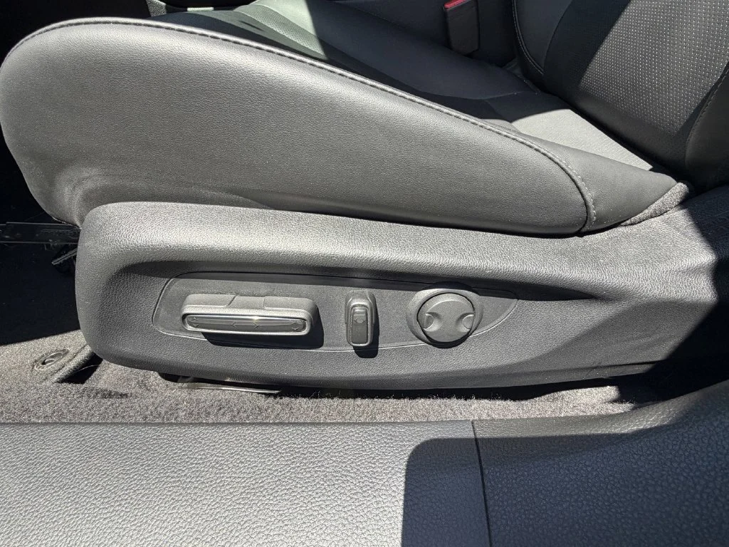 Certified Used 2025  Honda Touring image 23