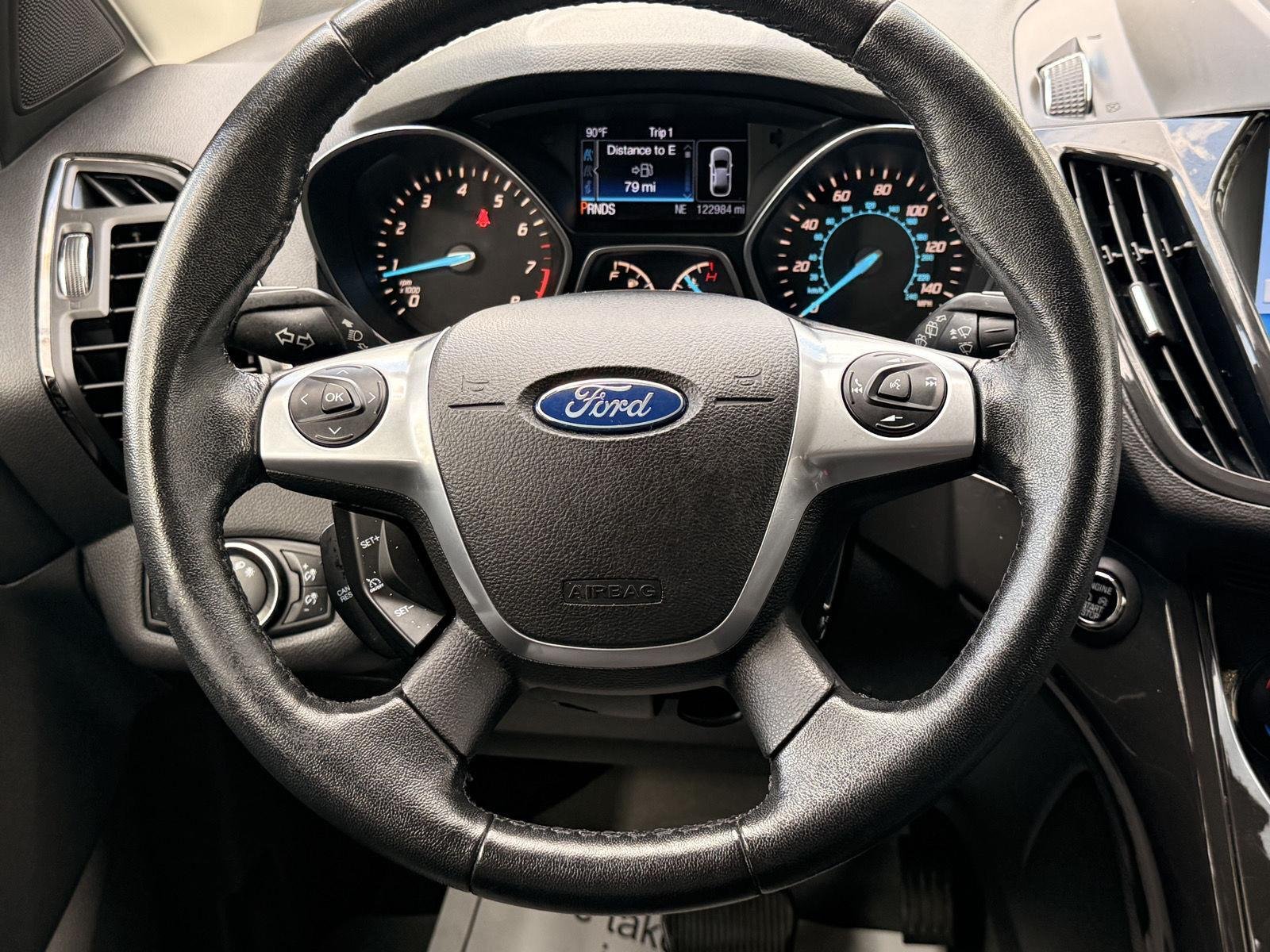 Used 2016 White Platinum Metallic Tri-Coat Ford Titanium image 24