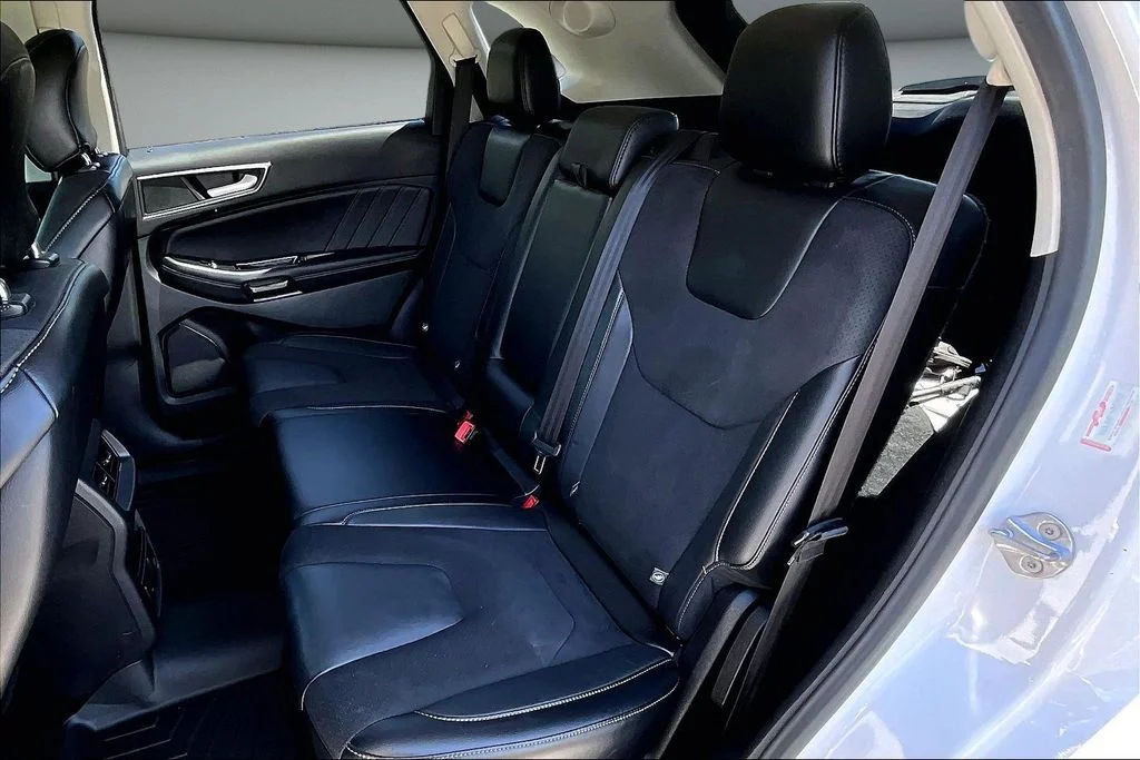 Used 2016 White Ford Sport image 22