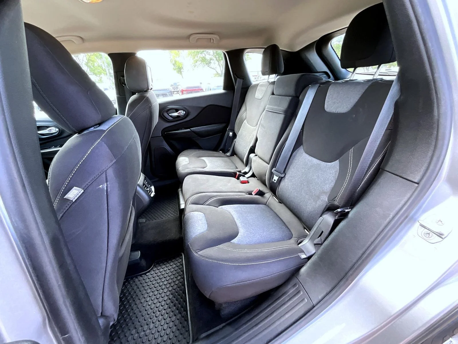 Used 2015 Silver Jeep Sport image 20