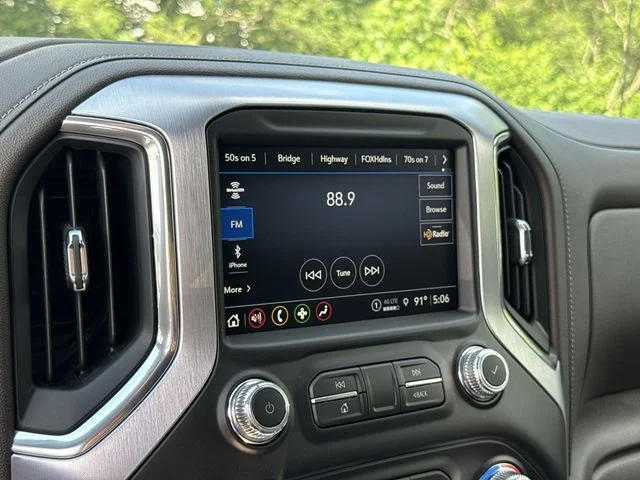 Used 2021 White GMC SLT image 16