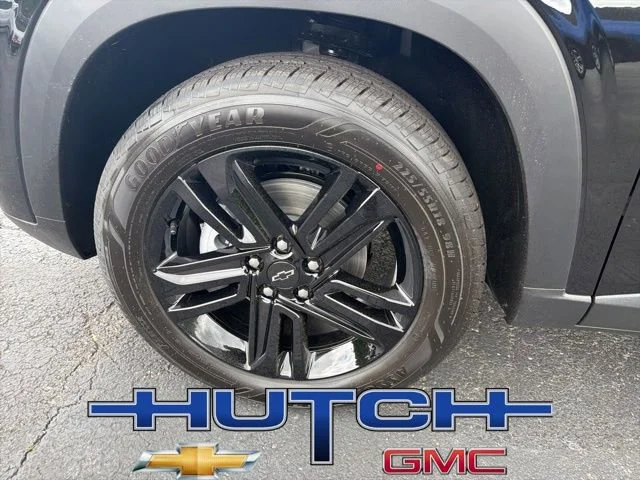 New 2026 Mosaic Black Metallic Chevrolet ACTIV image 8