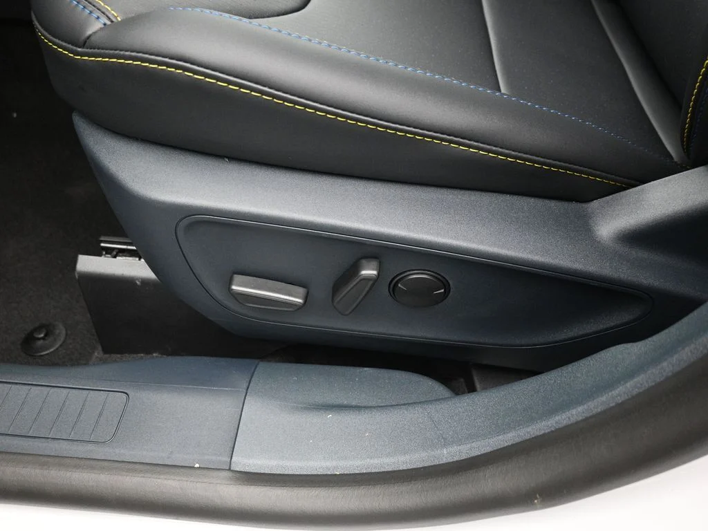 New 2025 White Ford Lobo Standard image 9