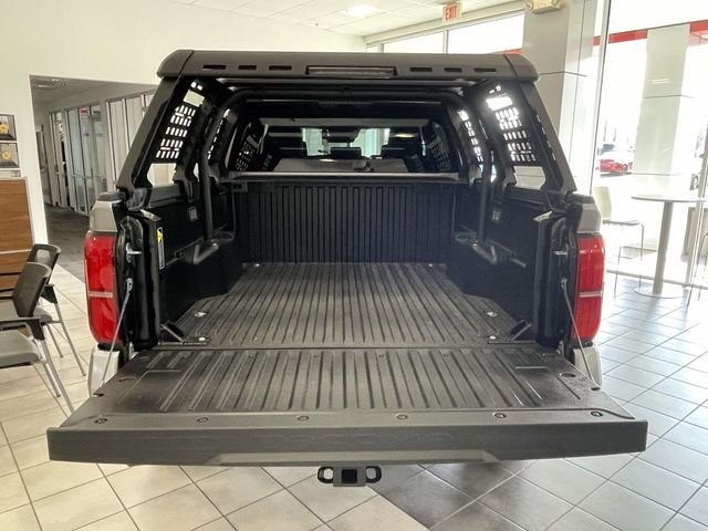 2026 Toyota Tacoma SR5 - Photo 14