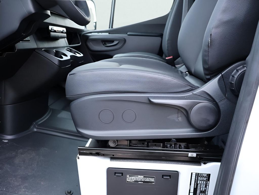 New 2026 Arctic White Mercedes-Benz Cargo 144 WB image 37