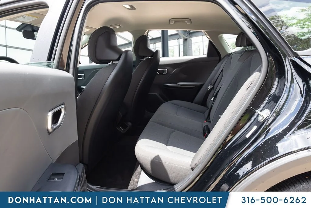 Used 2025 Black Kia LXS image 18