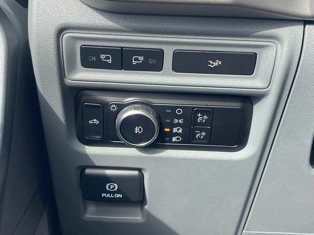 Used 2023 Gray Ford XLT image 26