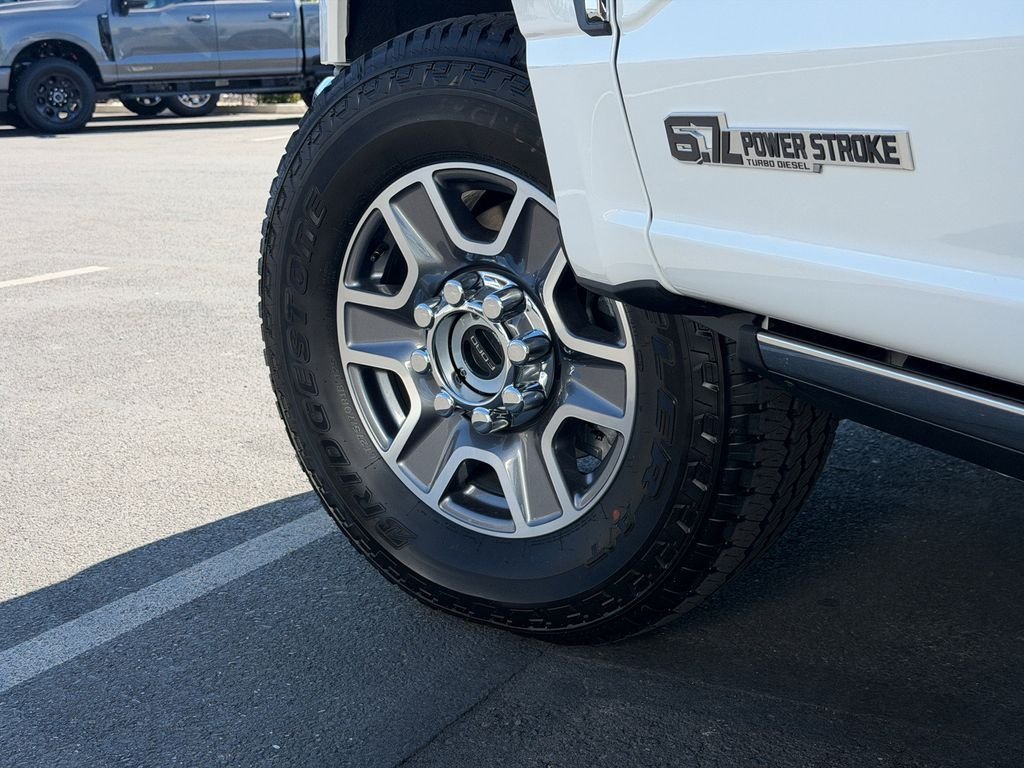 New 2026 Star White Metallic Tri-Coat Ford F-250® Lariat® image 15