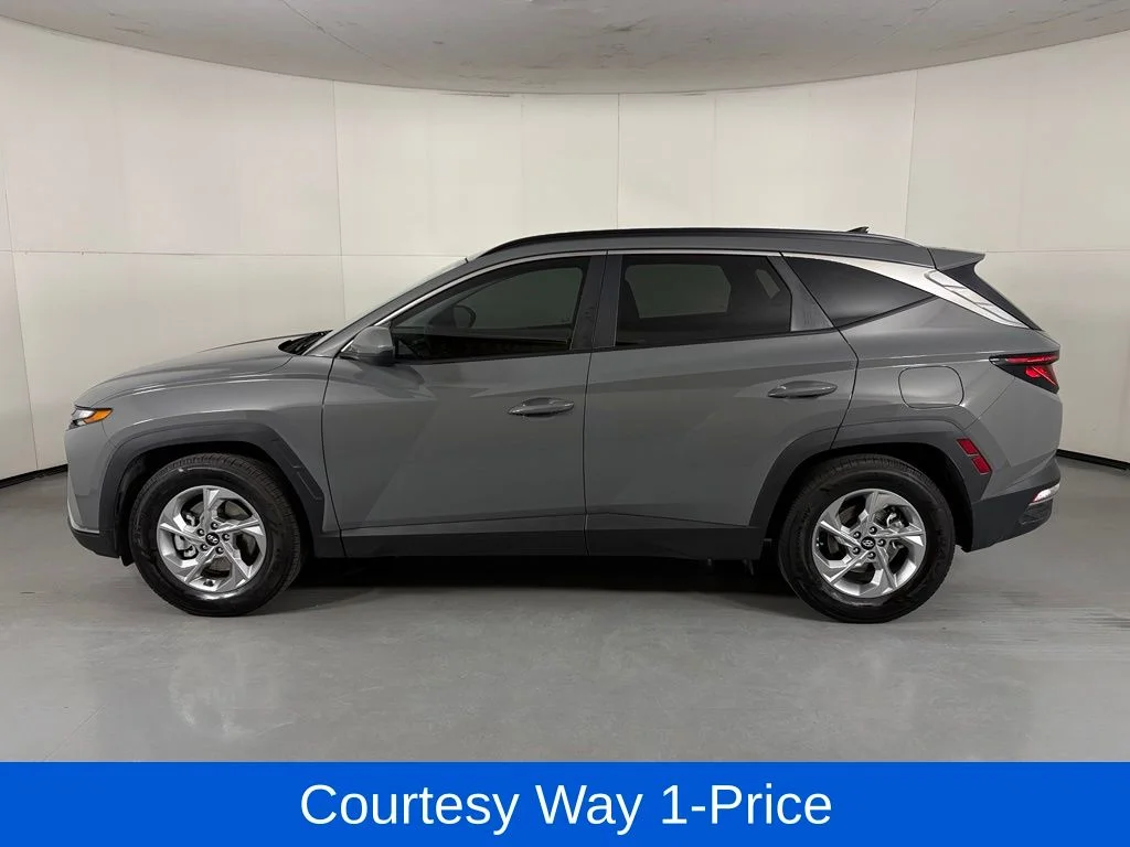 Used 2024 Gray Hyundai SEL image 6
