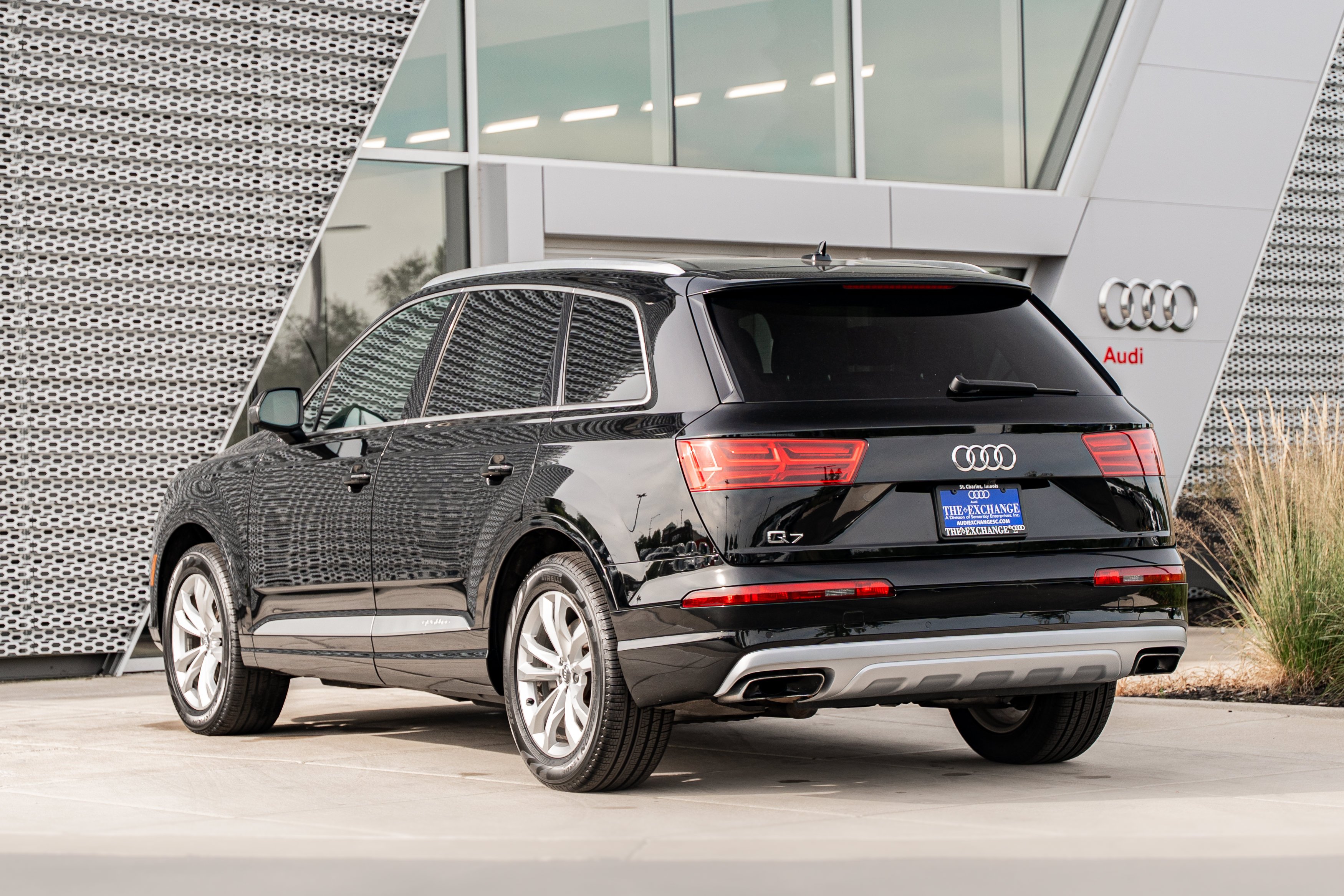Used 2019 Night Black Audi Premium Plus image 5