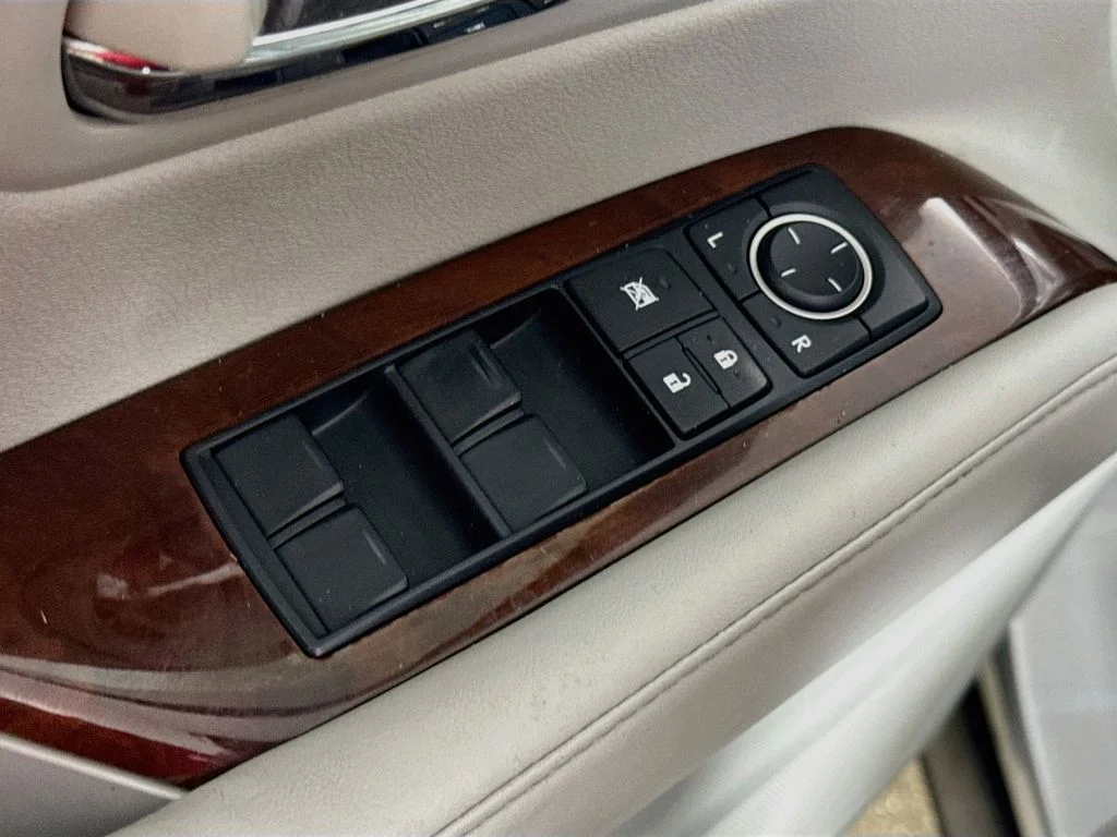 Used 2012 Tungsten Pearl Lexus Base image 17