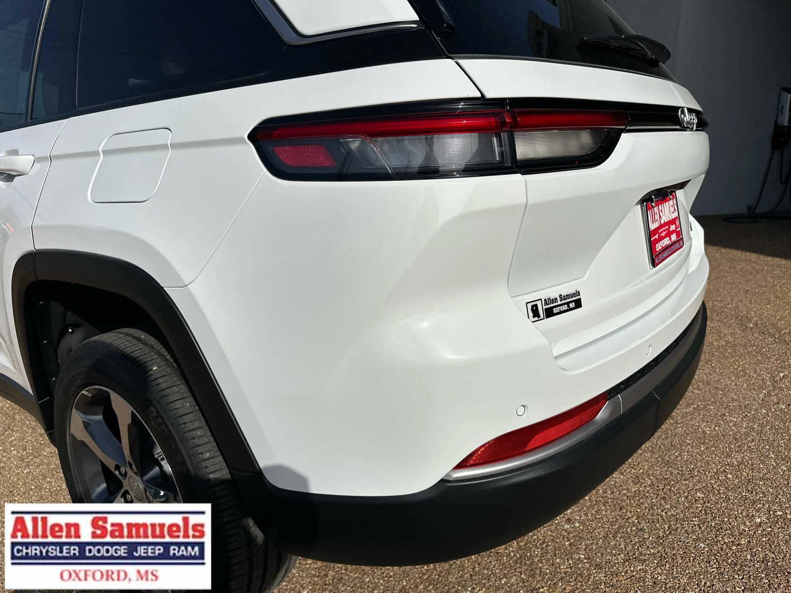 Used 2026 Bright White Clearcoat Jeep Limited image 54