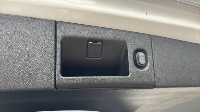 Used 2019 SUMMIT WHITE Chevrolet Premier image 36