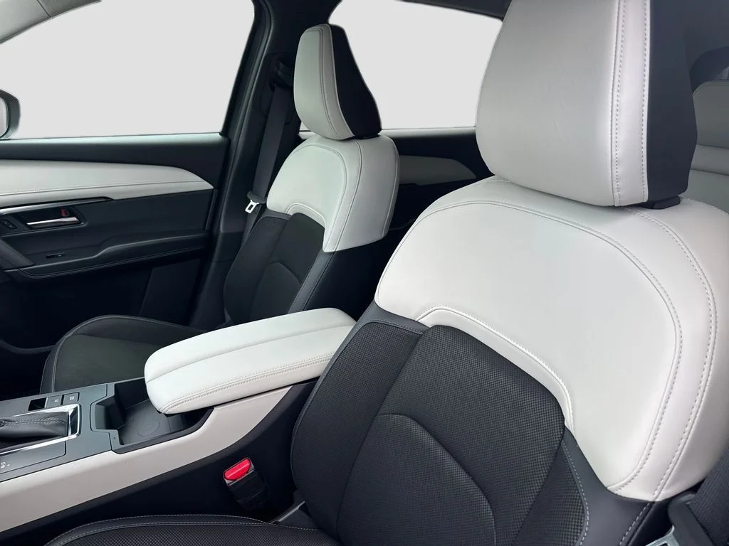 New 2026 Red Crystal Mazda 2.5 S Select image 9