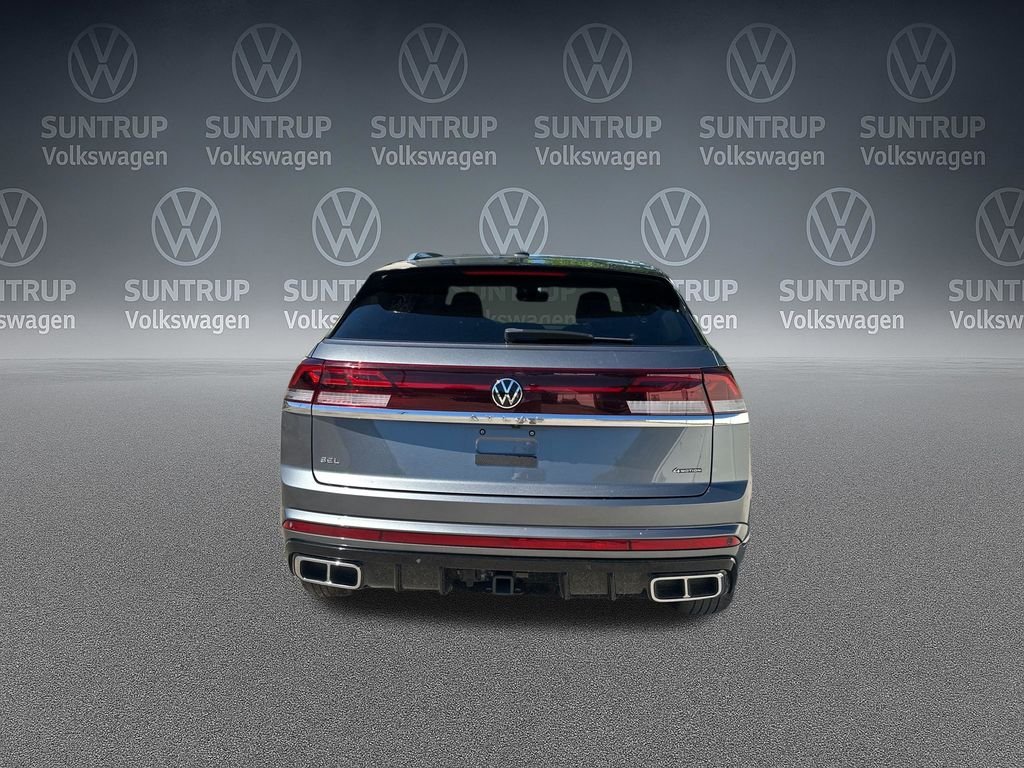 Used 2024 Gray Volkswagen 2.0T SEL R-Line image 39