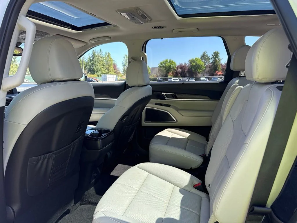 Used 2022 Glacial White Pearl Kia SX image 21