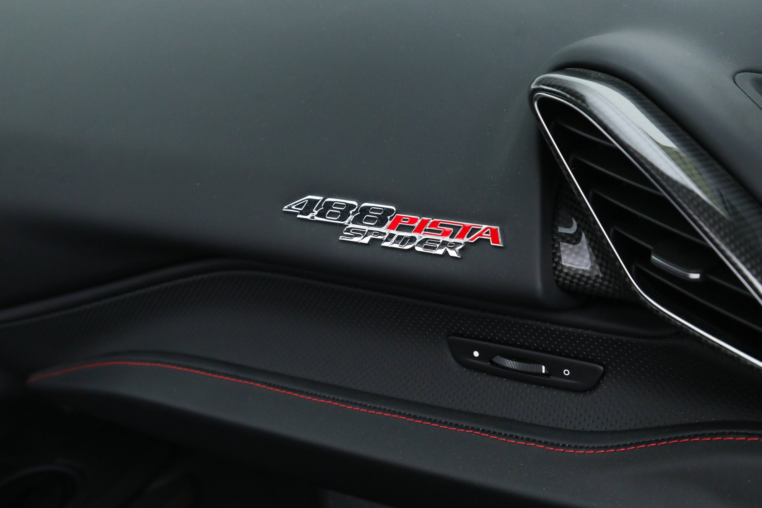 Certified Used 2019 Rosso Fiorano Ferrari  image 21