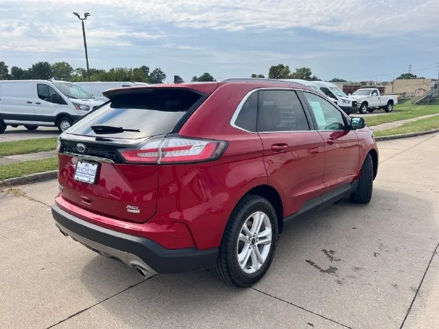 Used 2020 Red Ford SEL image 8