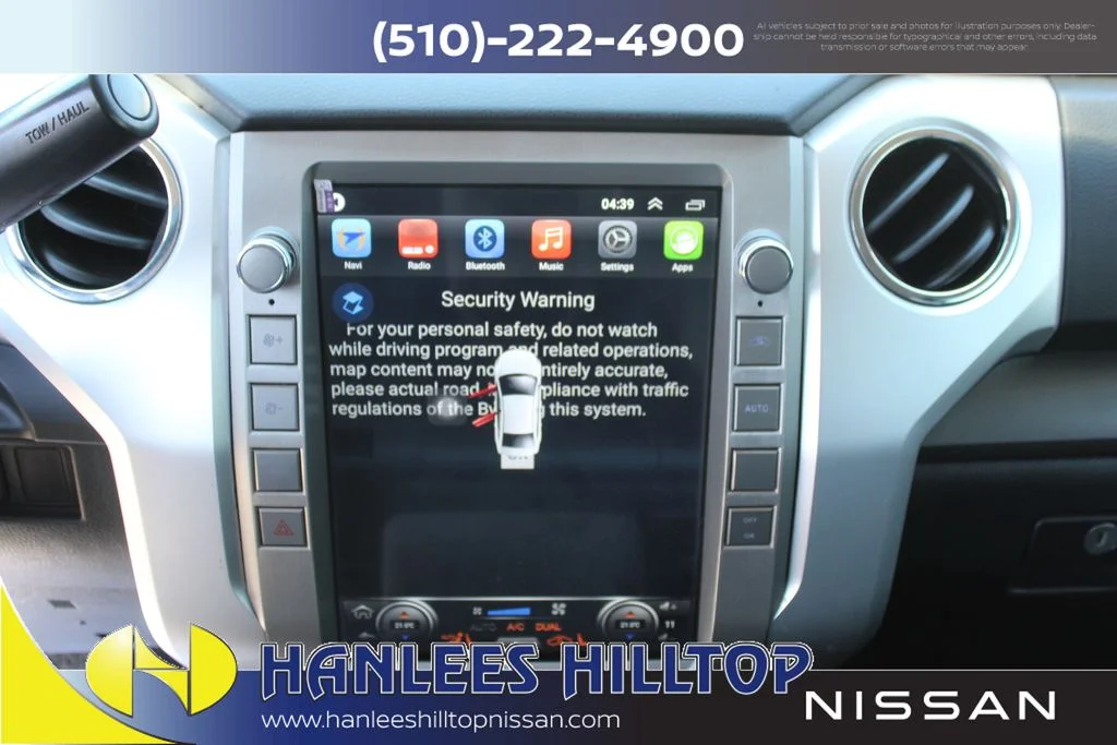 Used 2014 Silver Toyota SR5 image 17