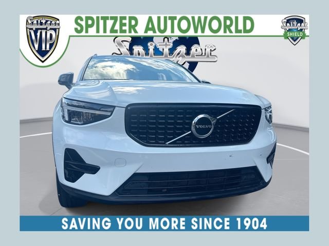  2024 Volvo XC40   