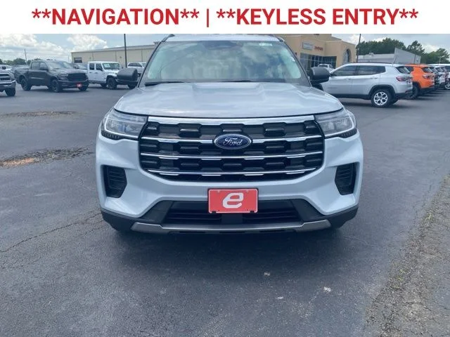 New 2026 Space White Metallic Ford Active image 2