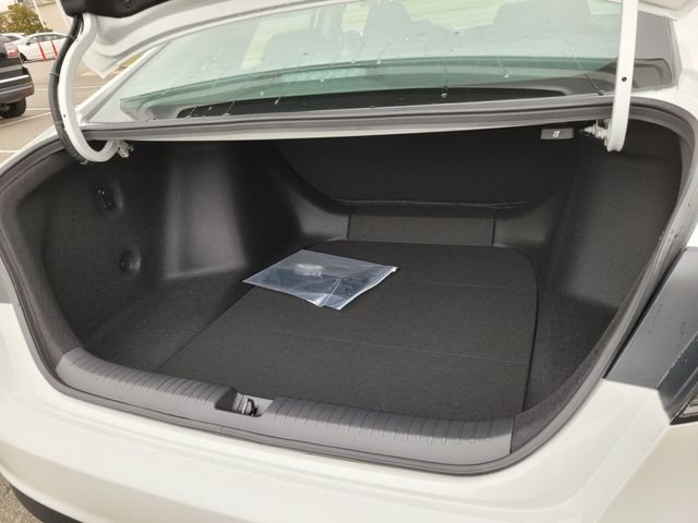 2025 Honda Accord LX - Photo 13