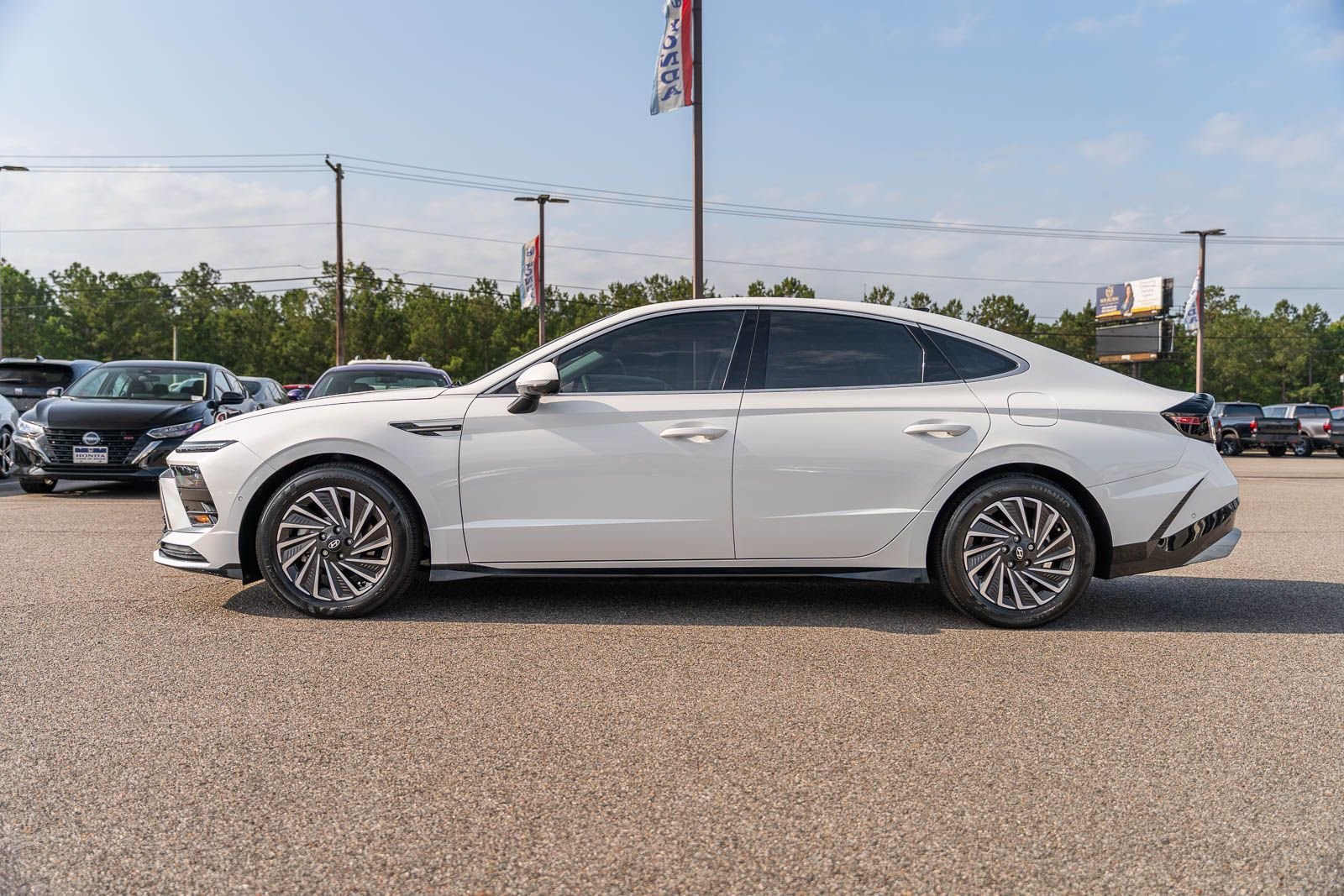 2024 Hyundai Sonata Hybrid Limited - Photo 8