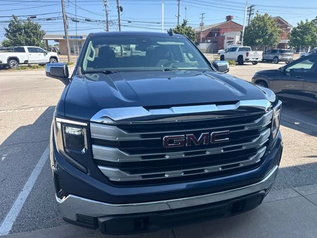 Used 2023 Blue GMC SLE image 3