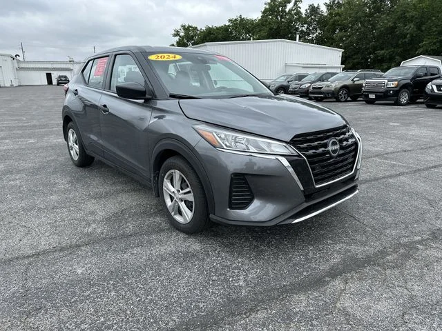 Used 2024 Gray Nissan S image 11