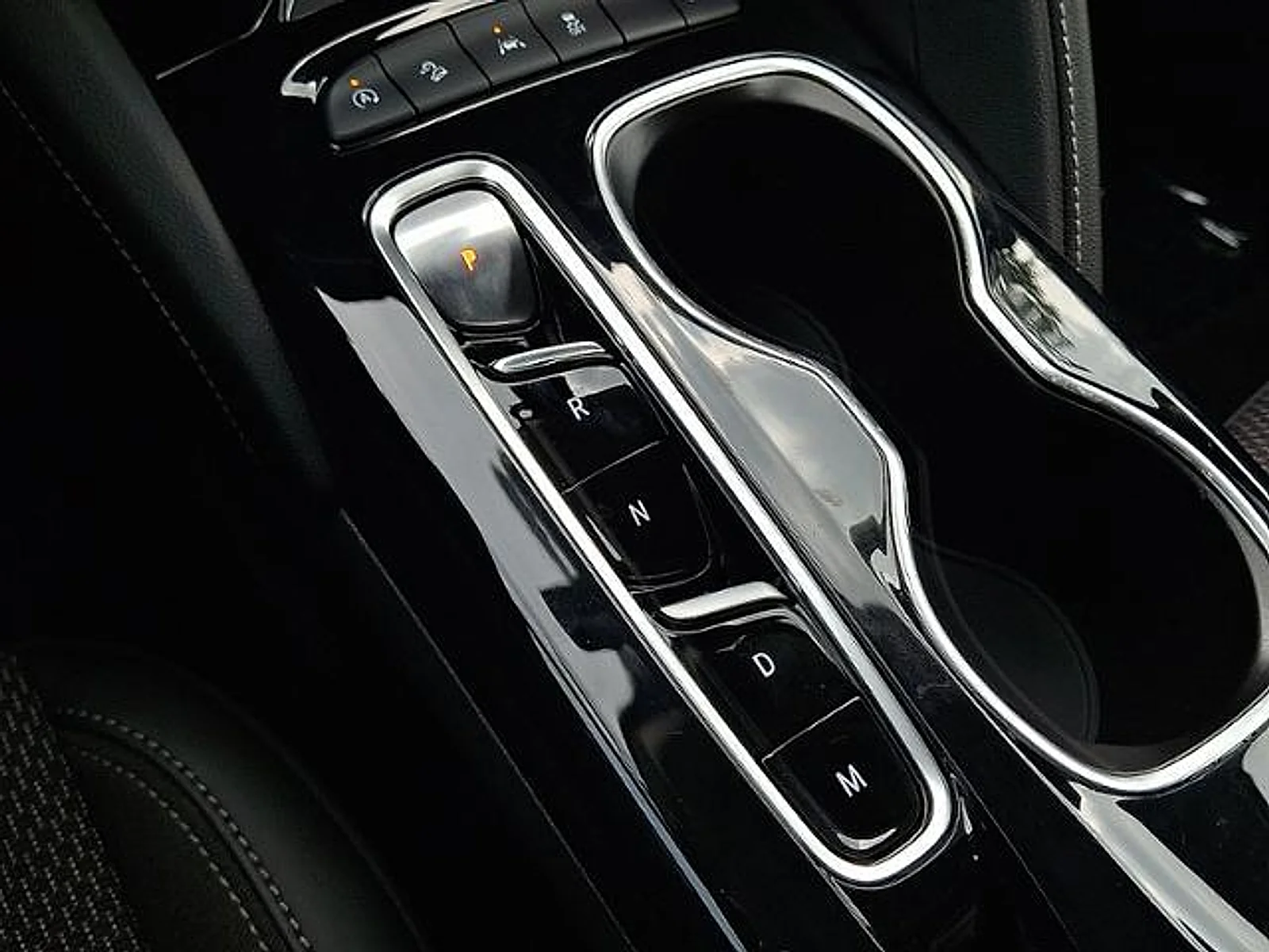 Used 2023 Summit White Buick Preferred AWD image 12