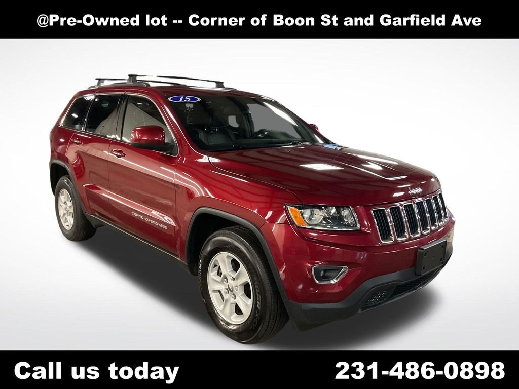 Used 2015 Red Jeep Laredo image 7
