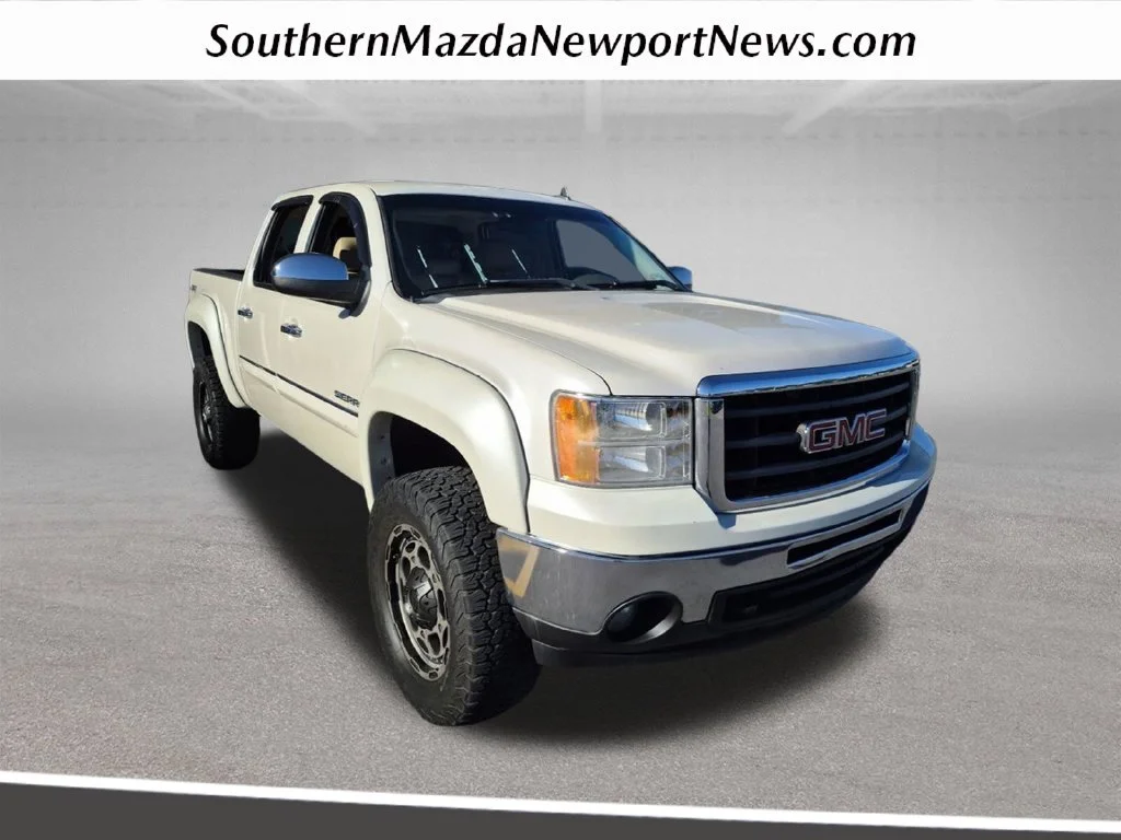 Used 2011 White GMC SLT image 1