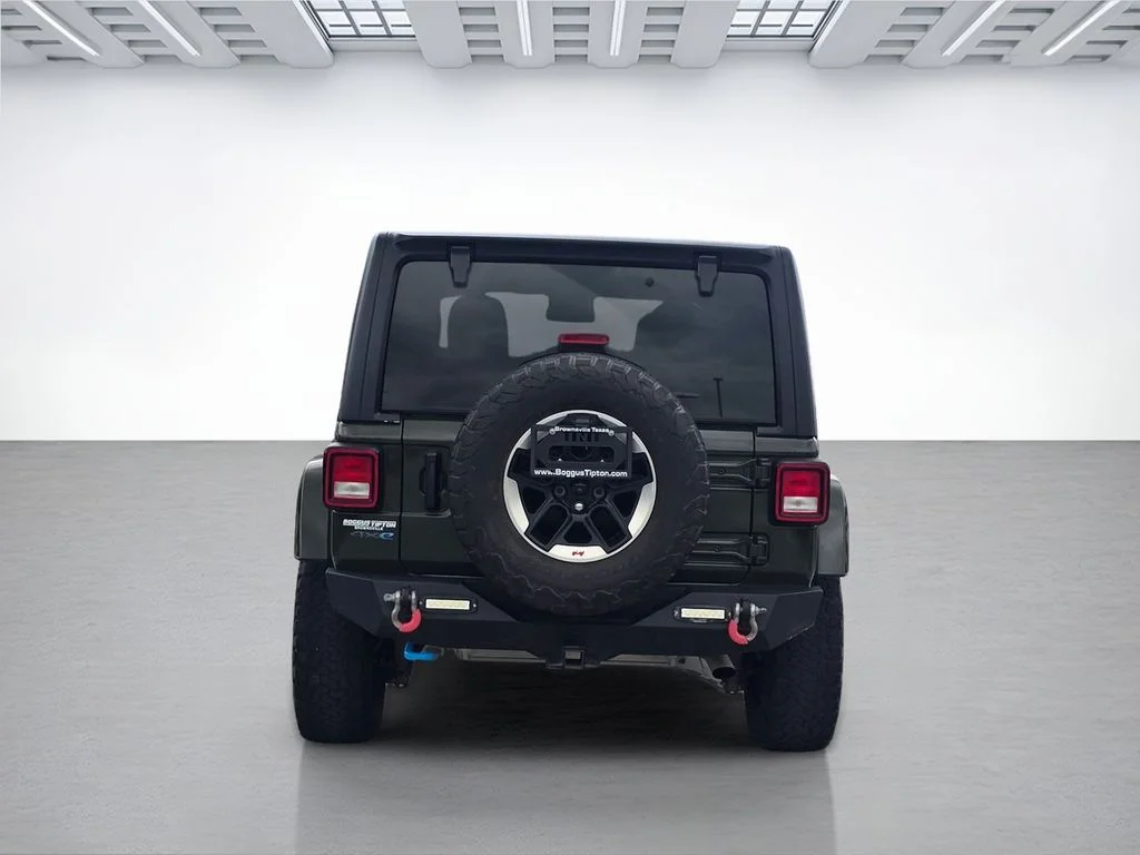 Used 2024 Green Jeep Sport S 4xe image 4