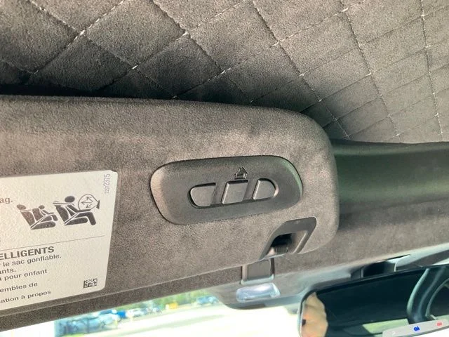Used 2017 Silver Chevrolet Stingray image 24