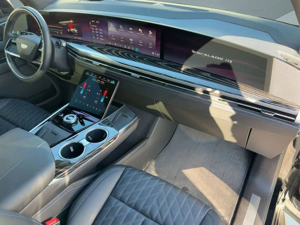 Used 2025 BLACK RAVEN Cadillac Sport 1 image 12