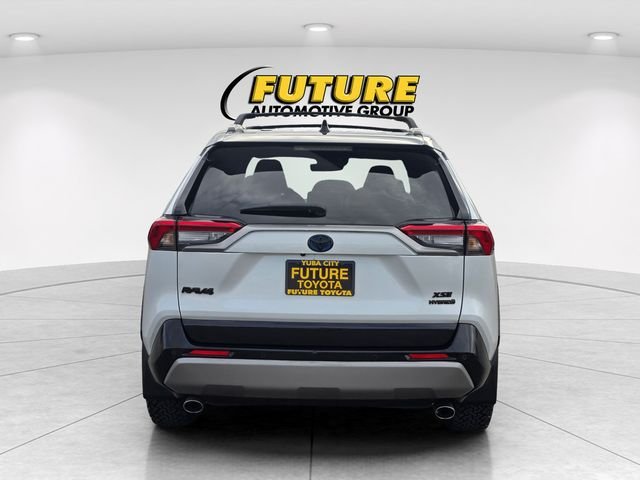 Used 2024 Off-white Toyota XSE image 5