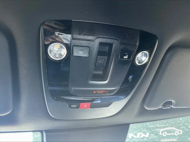 Used 2024 Green Kia X-Line image 17
