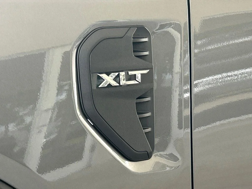 Used 2025 Gray Ford XLT image 14