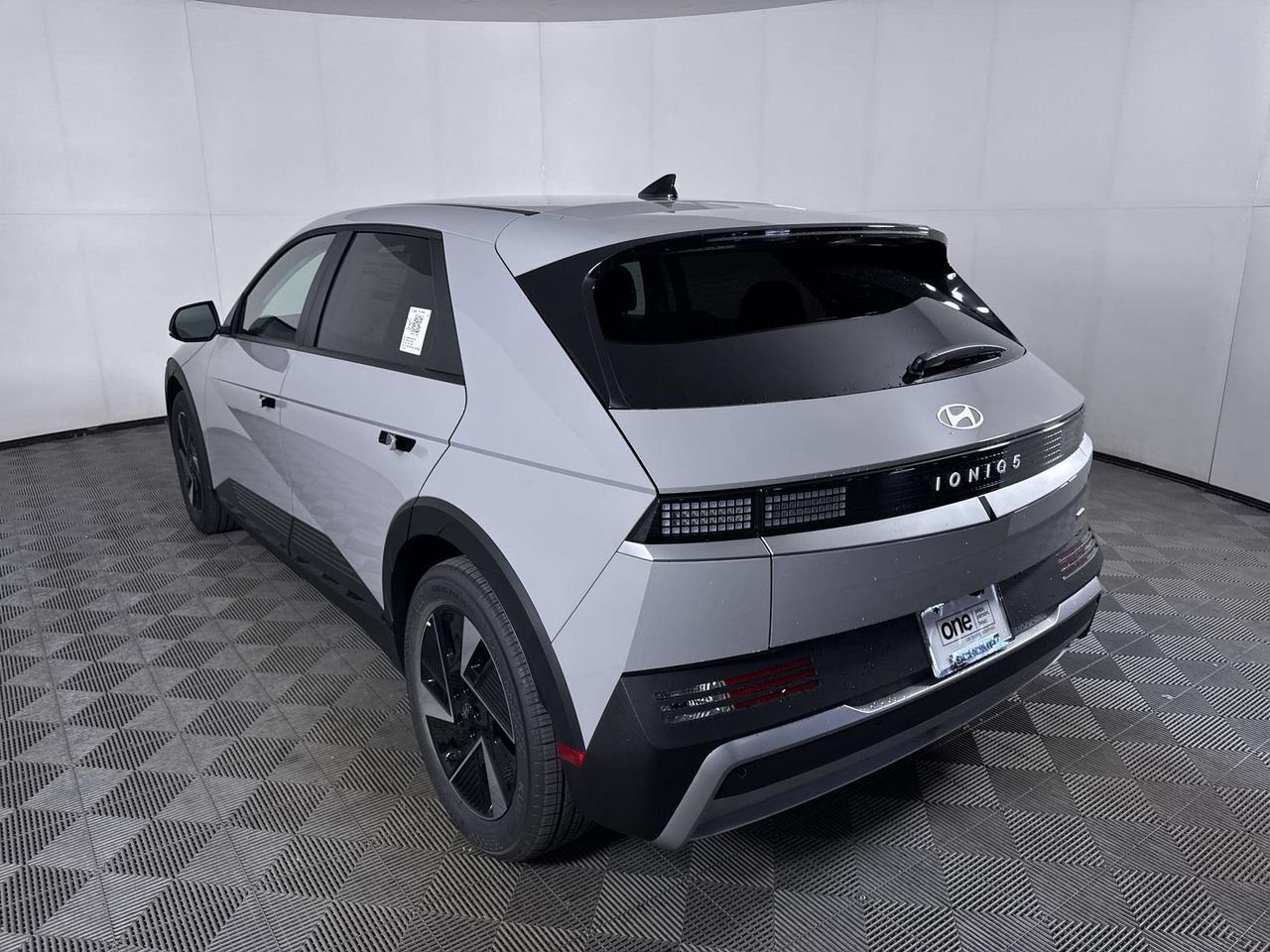 New 2027 Cyber Gray Hyundai SE image 13