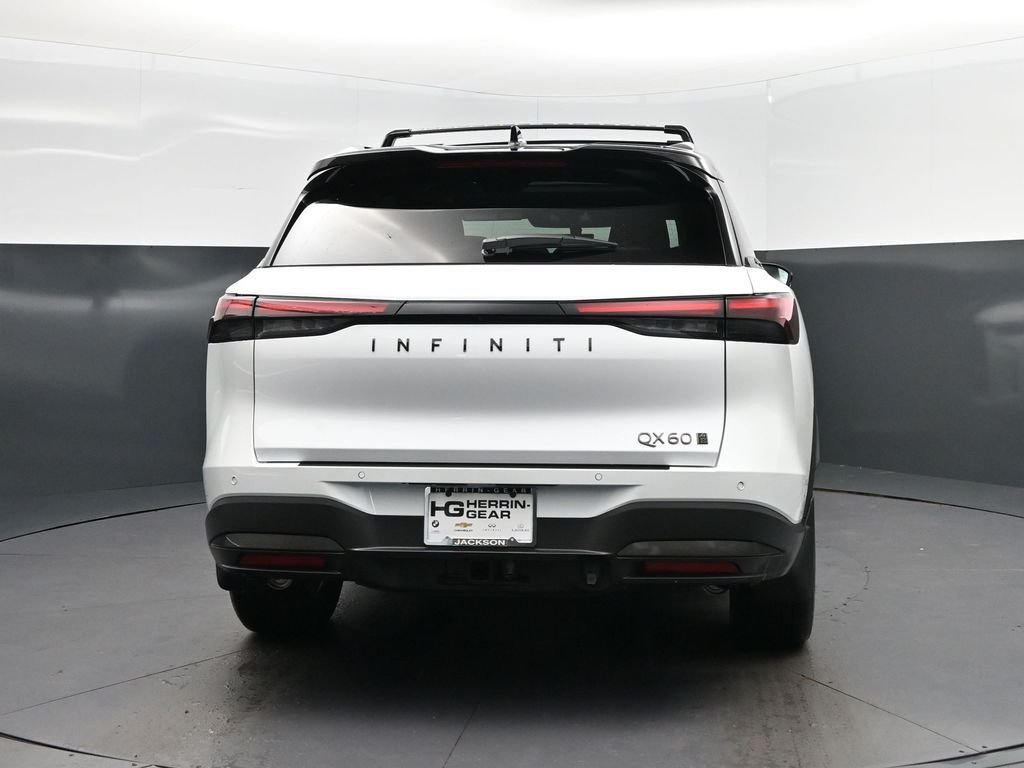 New 2027 2T RAD WHT INFINITI Autograph AWD image 6