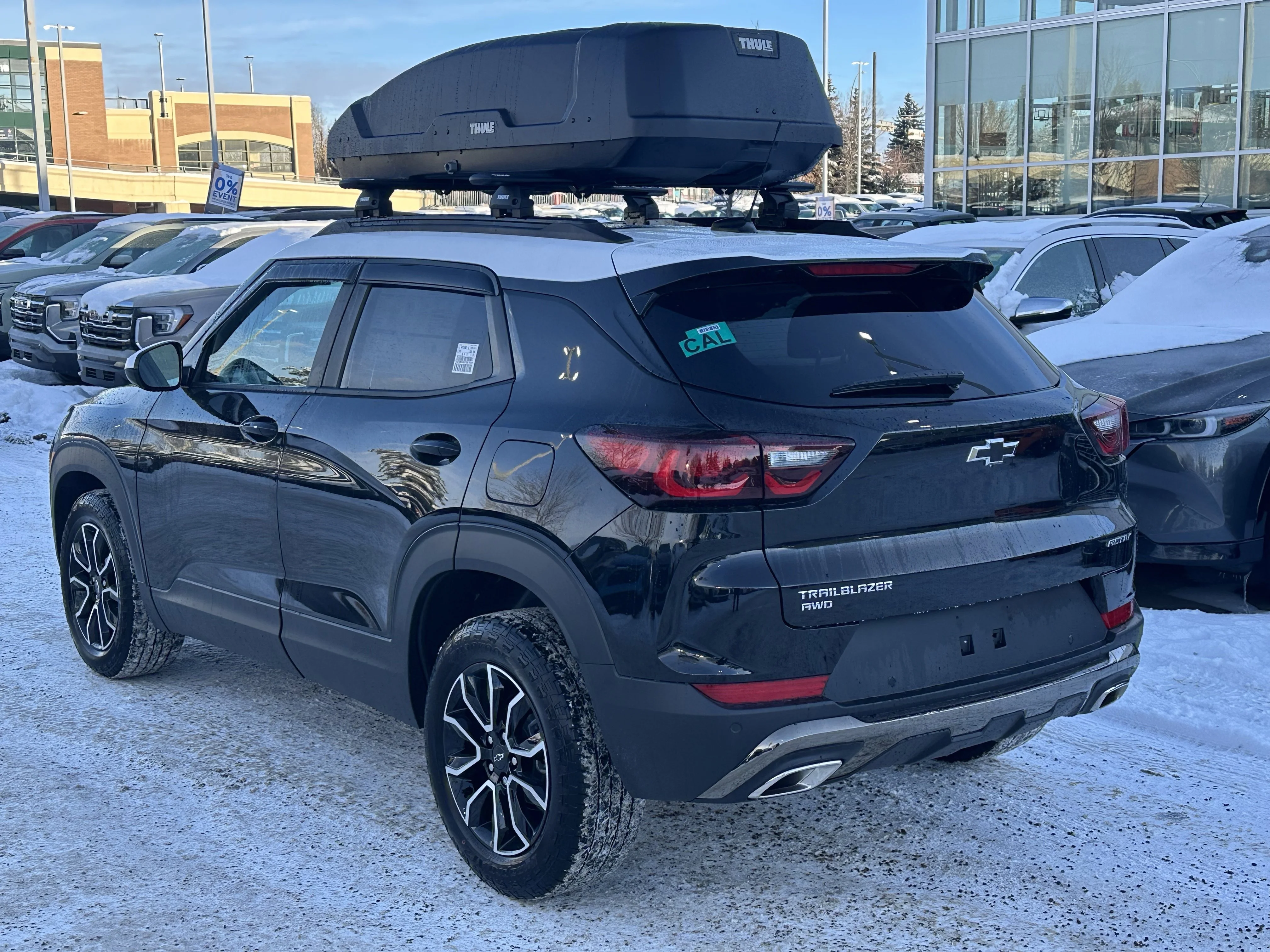New 2026 Mosaic Black Metallic Chevrolet ACTIV image 4